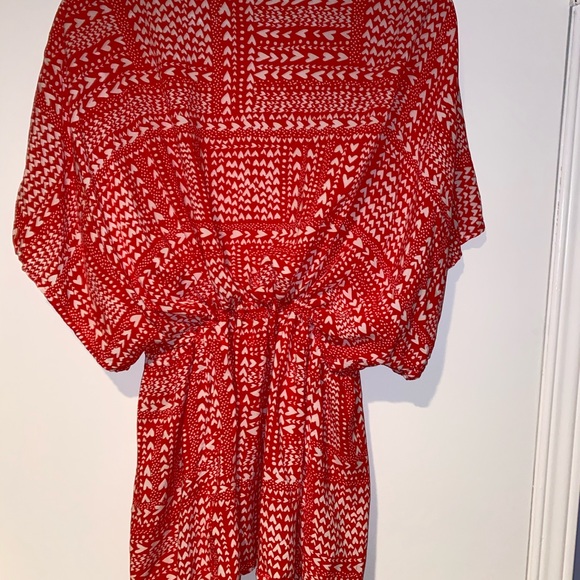 Victoria’s Secret coverup - Picture 2 of 3